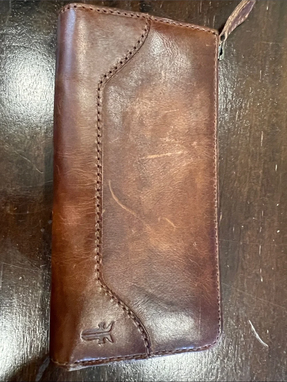 🤎 FRYE Brown Leather Zip Wallet –Distressed Leather – Multiple Card Slots-UNISEX